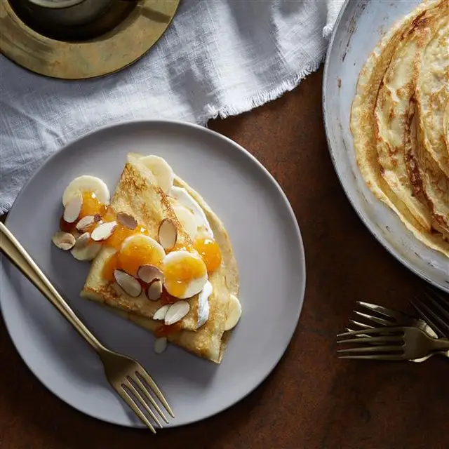 Banana-Apricot Dessert Crepes